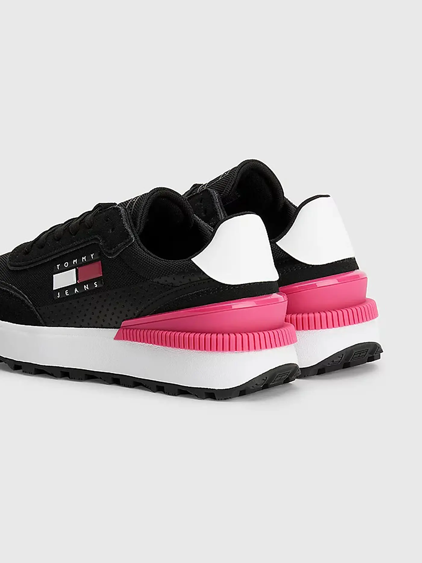 TOMMY JEANS | Sneaker TECH-RUNNER | schwarz